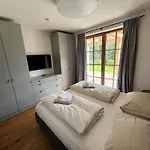 Ferienhaus Sonnberg - Entspannung Pur Im Luxus Mit Whirlpool-sauna Lachtal