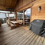 Sonnberg - Entspannung Pur Im Luxus Mit Whirlpool-sauna Ferienhaus