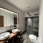 Sonnberg - Entspannung Pur Im Luxus Mit Whirlpool-sauna Ferienhaus *