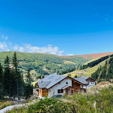 Ferienhaus Sonnberg - Entspannung Pur Im Luxus Mit Whirlpool-sauna