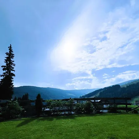 Sonnberg - Entspannung Pur Im Luxus Mit Whirlpool-sauna Semesterbostad Lachtal