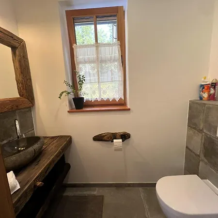 Sonnberg - Entspannung Pur Im Luxus Mit Whirlpool-sauna