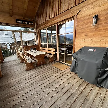 Sonnberg - Entspannung Pur Im Luxus Mit Whirlpool-sauna Ferienhaus