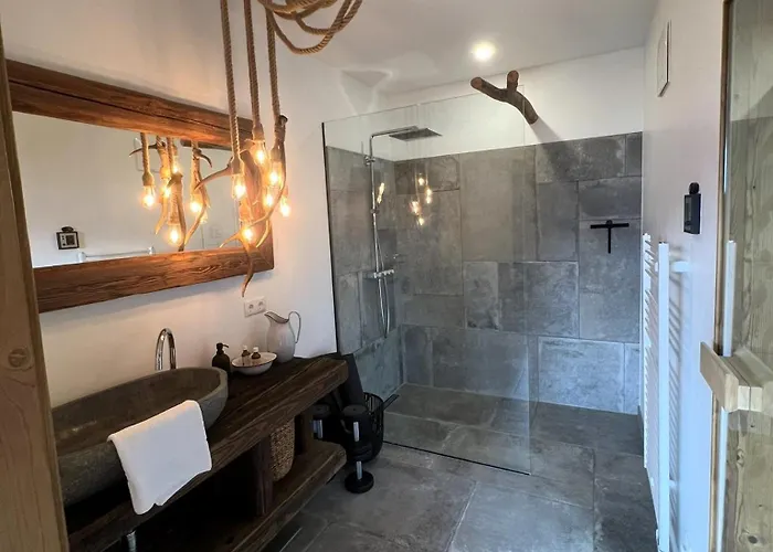 Sonnberg - Entspannung Pur Im Luxus Mit Whirlpool-sauna 度假居 拉赫陶