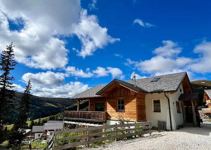 Sonnberg - Entspannung Pur Im Luxus Mit Whirlpool-sauna 라흐탈